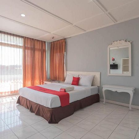 Hotel Reddoorz At Jalan Raya Lembang Padasul Exterior foto