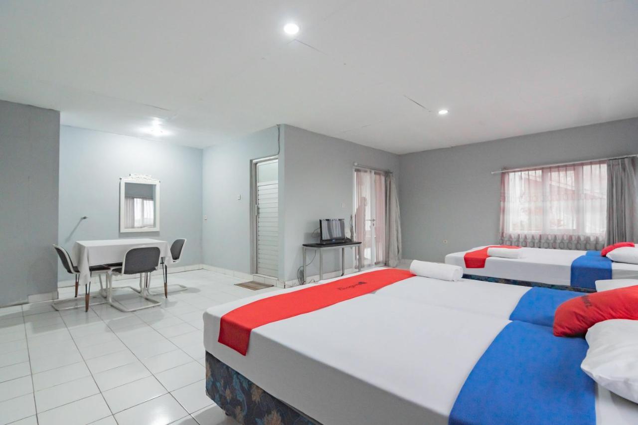 Hotel Reddoorz At Jalan Raya Lembang Padasul Exterior foto